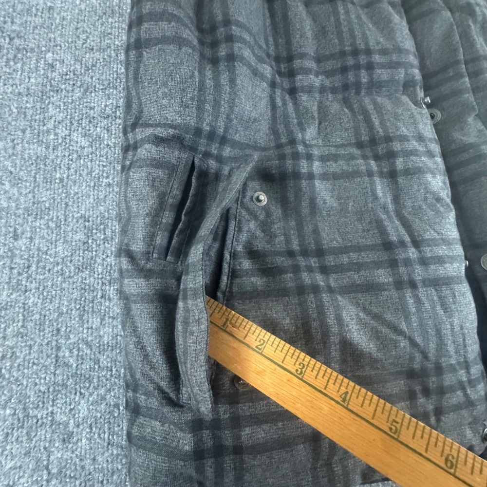 PrAna Reversible Puffer Vest Mens XL Plaid Gray Blue Full Zip Outdoor Insulated - Picture 13 of 16